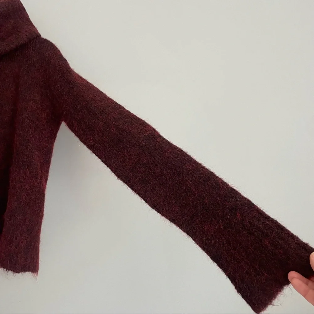 Alice + Olivia Gavin Cowl-Neck Pullover Fuzzy Wool Sweater – Maroon Red Small - Picture 8 of 14